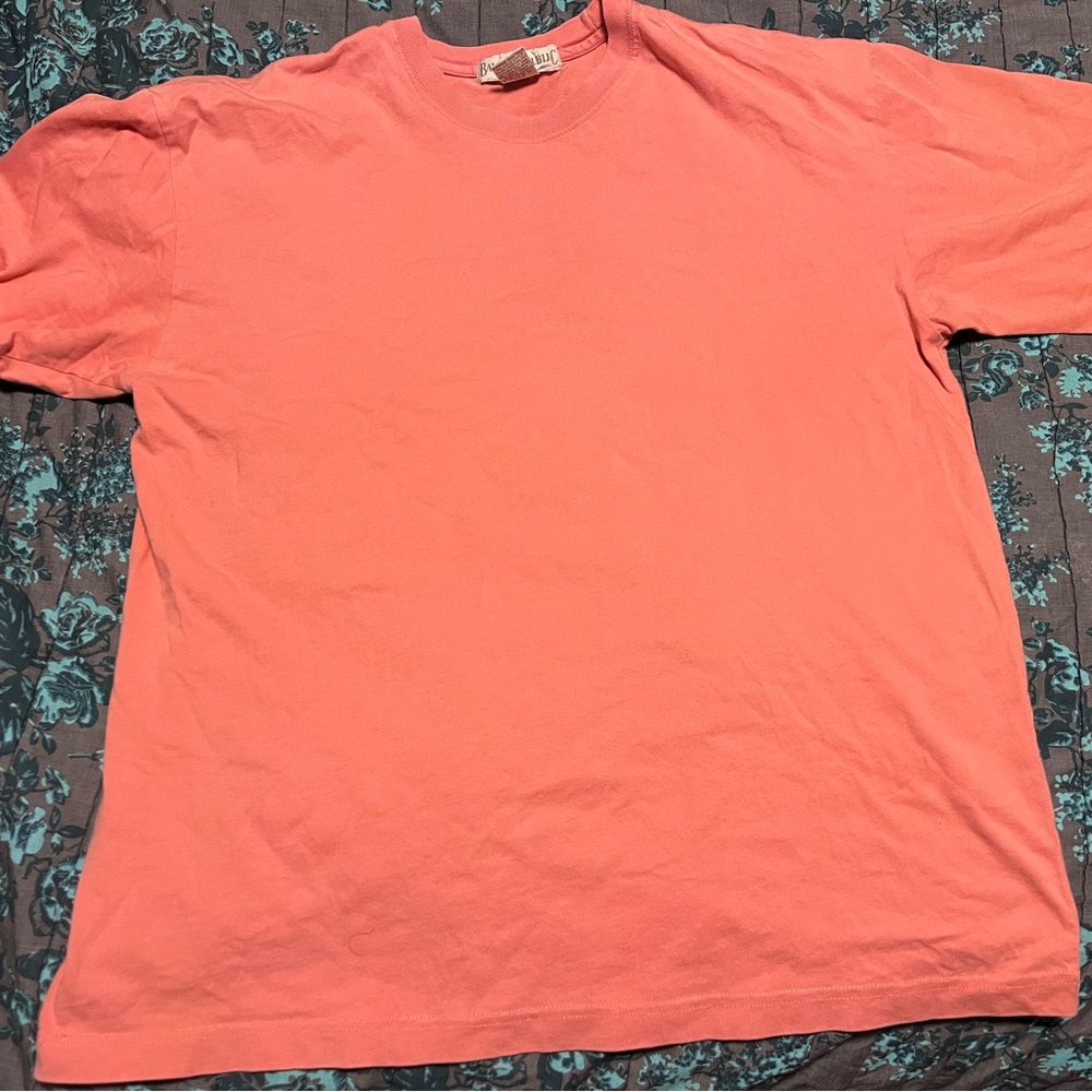Vintage Banana Republic Men's Coral T-Shirt